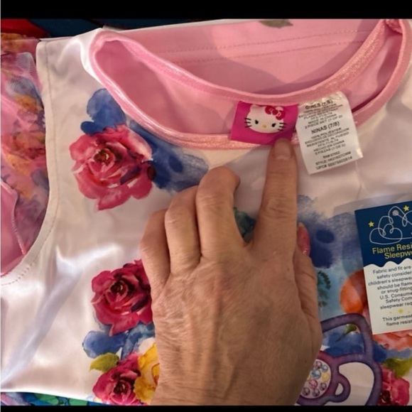 Hello kitty 2-pc pj set - Picture 4 of 4